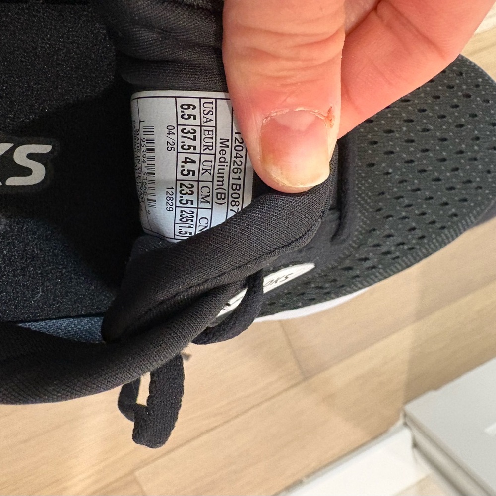 Brooks GT24 adrenaline Womens sz 6.5 Running Shoes in Black and White worn once - Picture 8 of 11